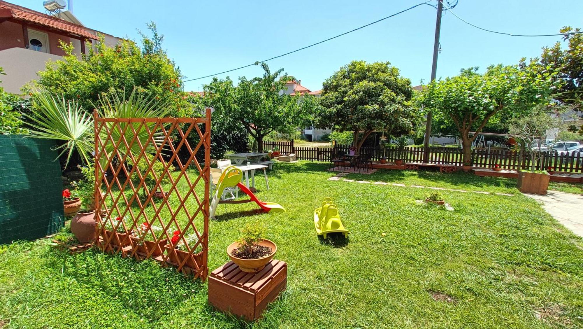 الشقق الفندقية ليبتوكاريافي  Garden House Katerina المظهر الخارجي الصورة